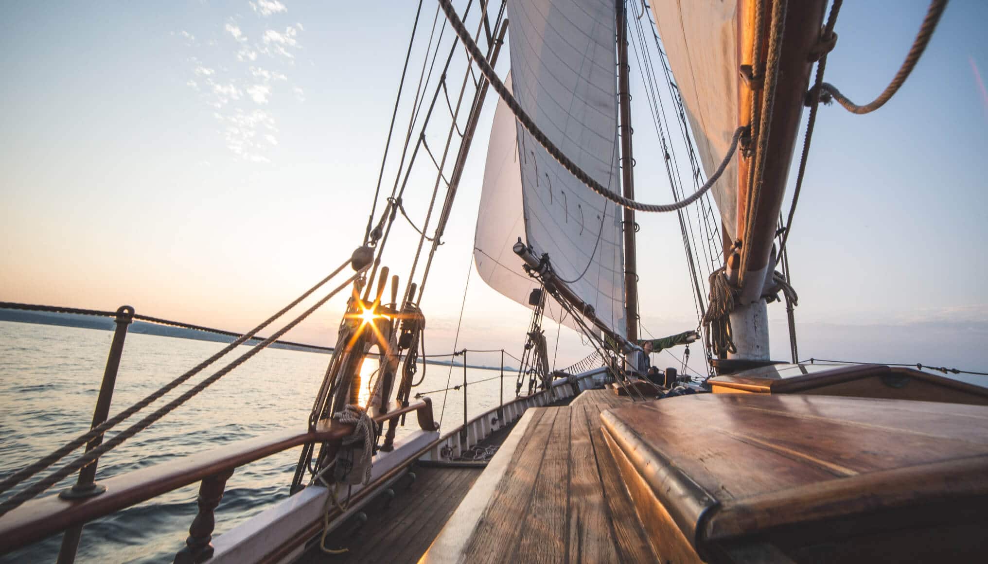 sail-boat-sunset